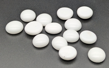 Glasnuggets weiß opak 15-17 mm/1 kg